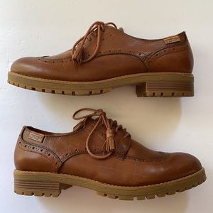 Pikolinos | Leather Brogues w/tassels Tan/Brown